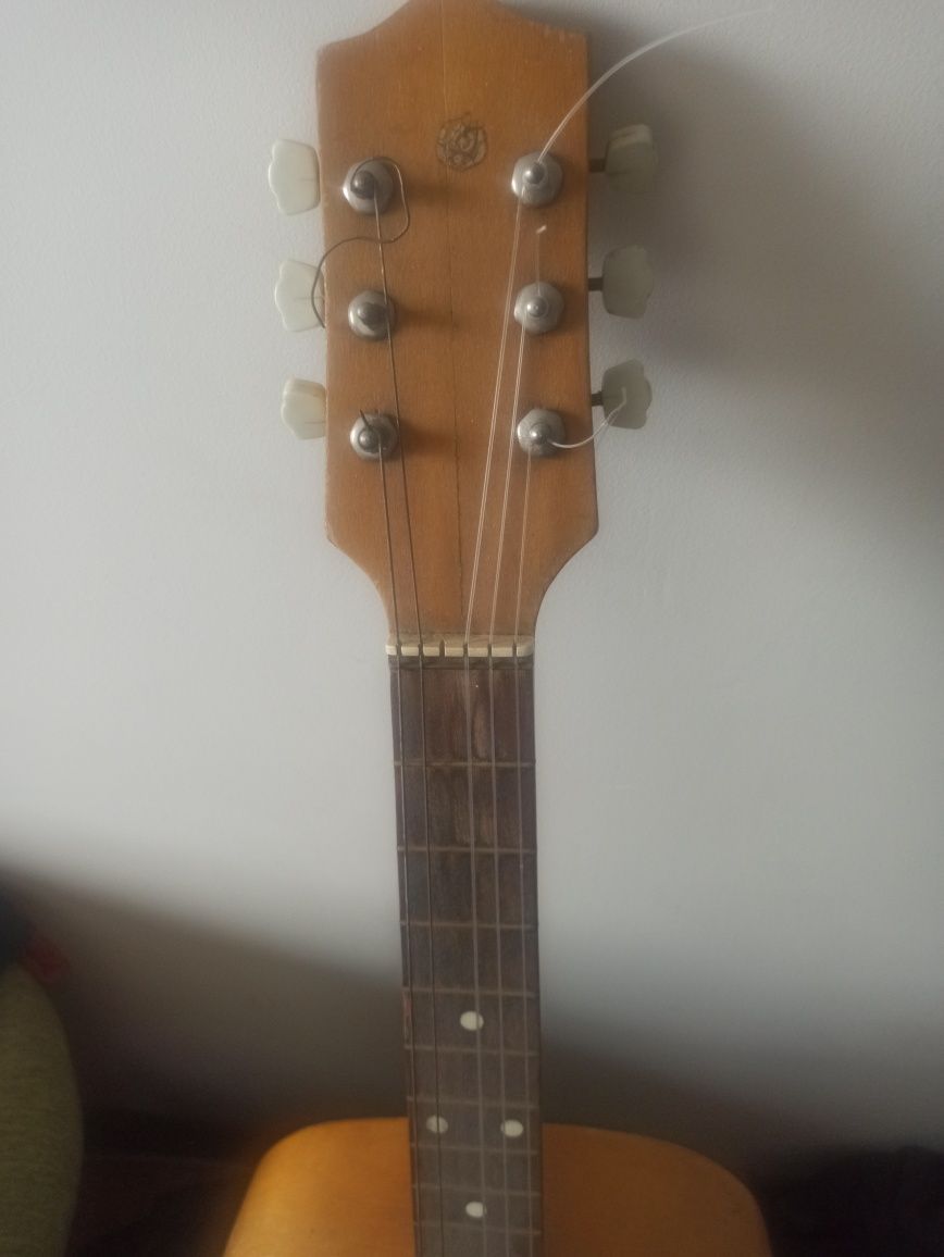 Gitara Polska brak jednej struny