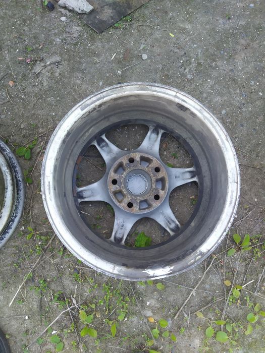 Продам діскі на BMW e28 7J R15 5-120 BORBET GERMANY 600  грн одиниця.