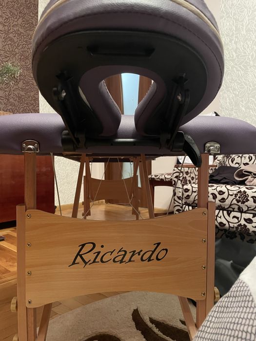 Масажний стіл Ricardo
