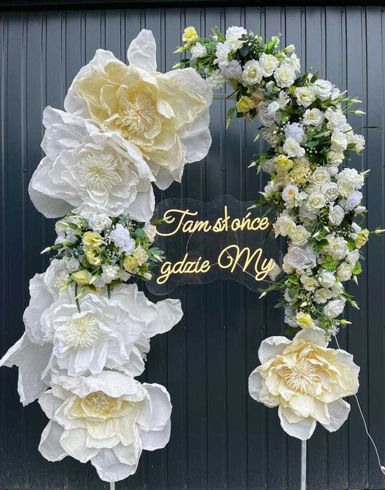 Namioty z pełnym wyposażeniem! Ścianka kwiatowa! Napis LED! Candy Bar!