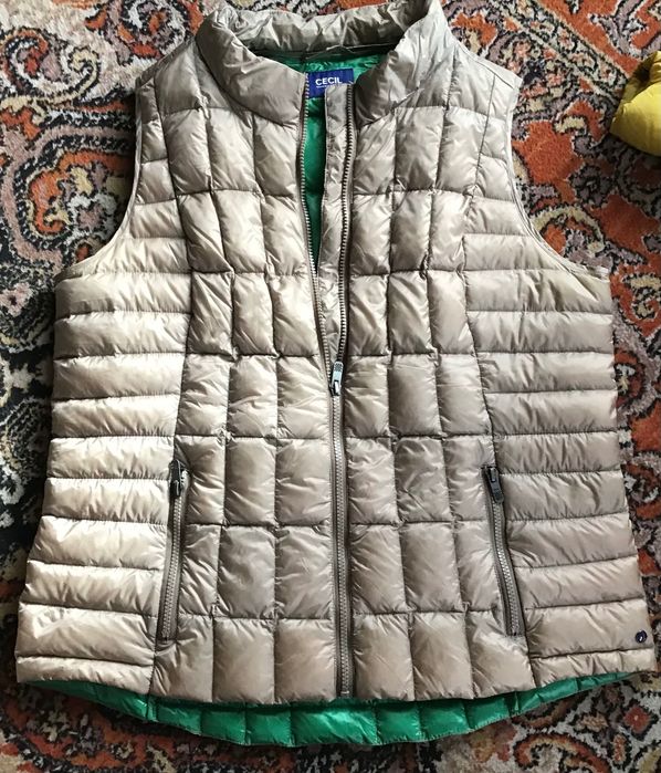 жилет пуховый р 50 (L)