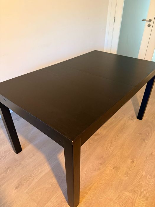 Mesa de jantar IKEA (140-220cm)