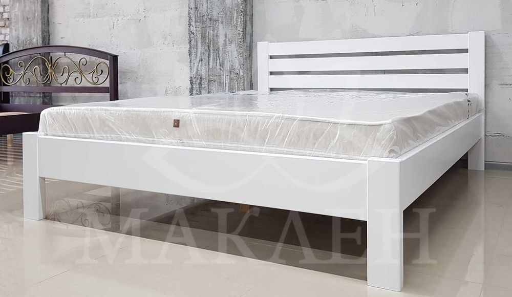 Просте двоспальне ліжко з дерева Ясен