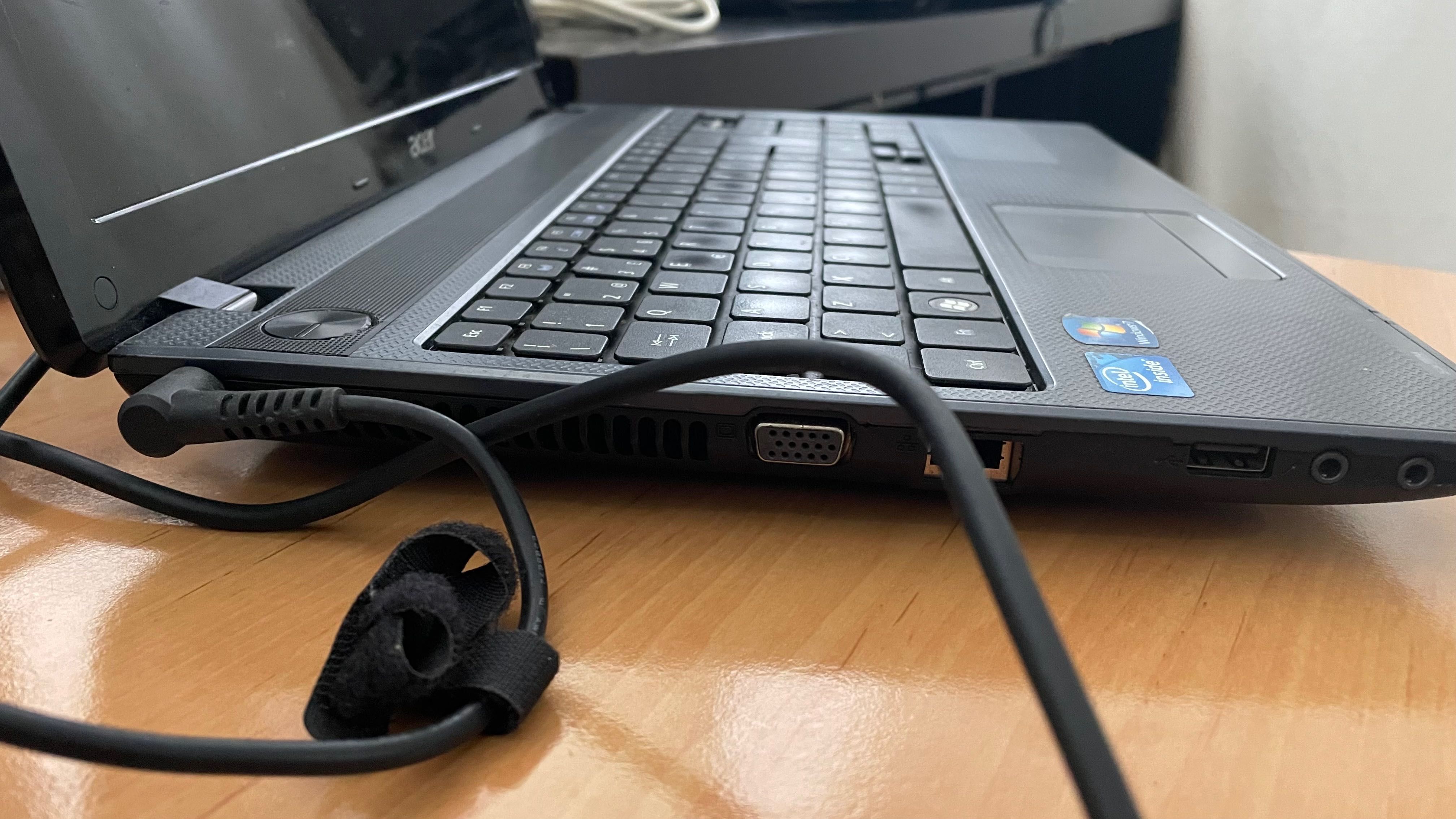 Portátil acer a funcionar para peças