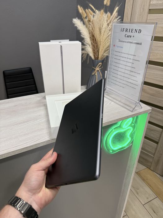 New/Open iPad 9 10.2” 64gb black