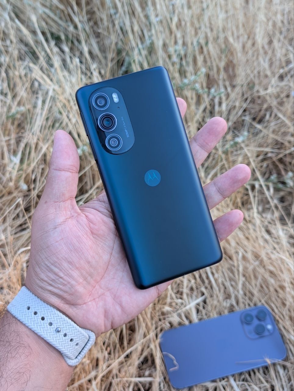 Motorola edge plus 2022 edge 30 pro (8/128 камерафон 144ггц)