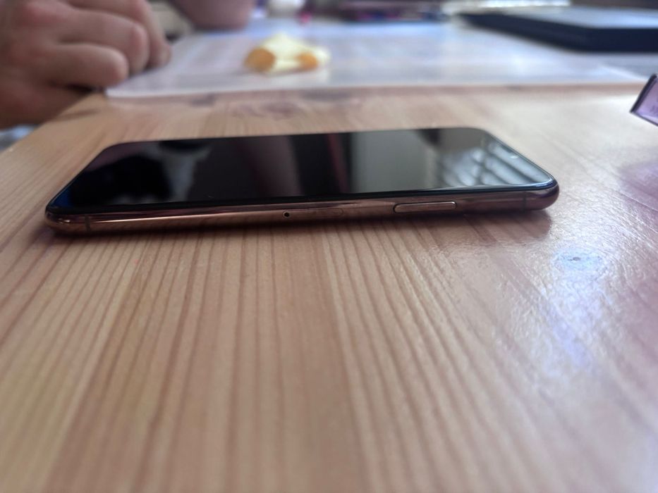 iPhone XS 64GB w stanie idealnym złoty