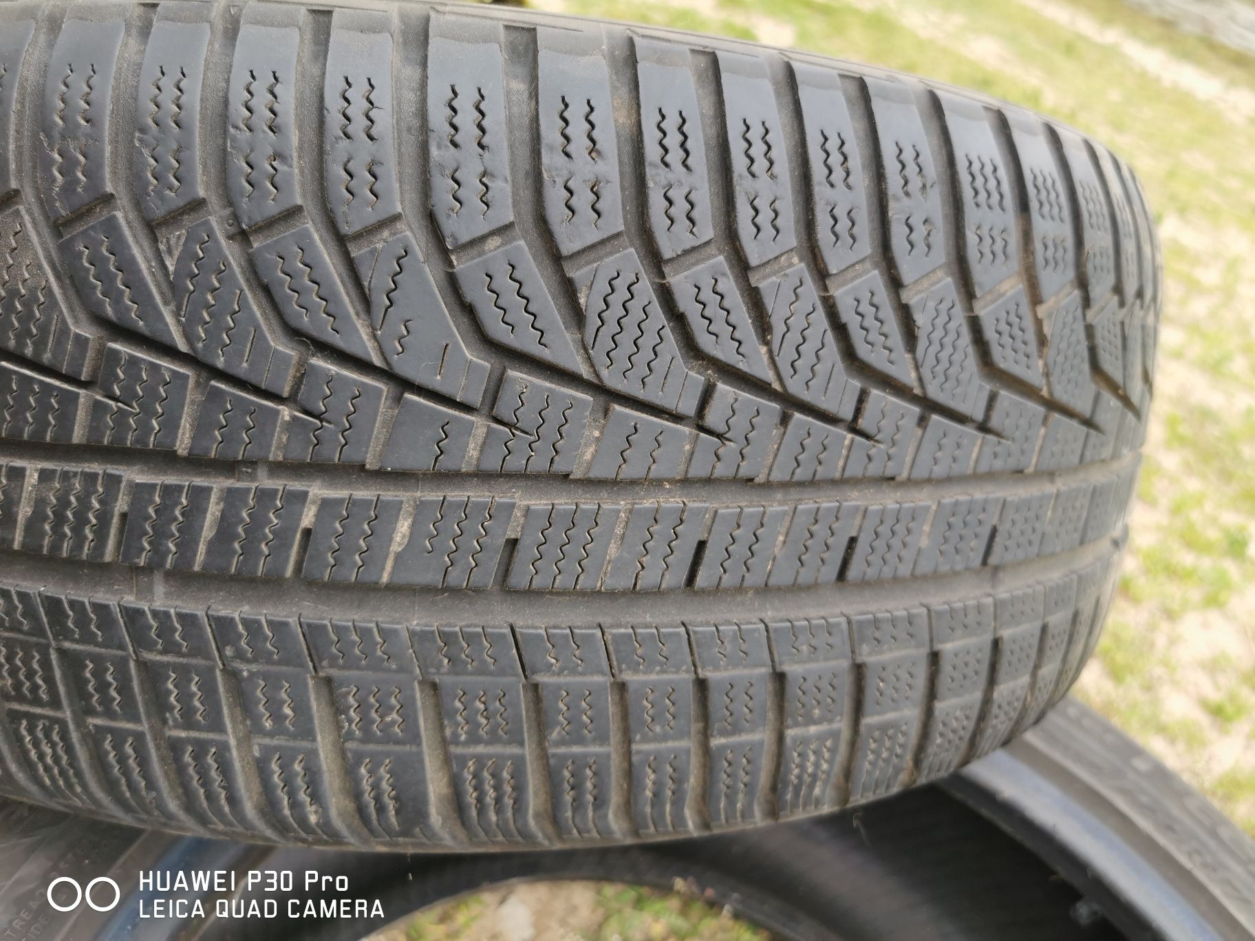 2 x Hankook winter i*cept evo2 215/50/r17