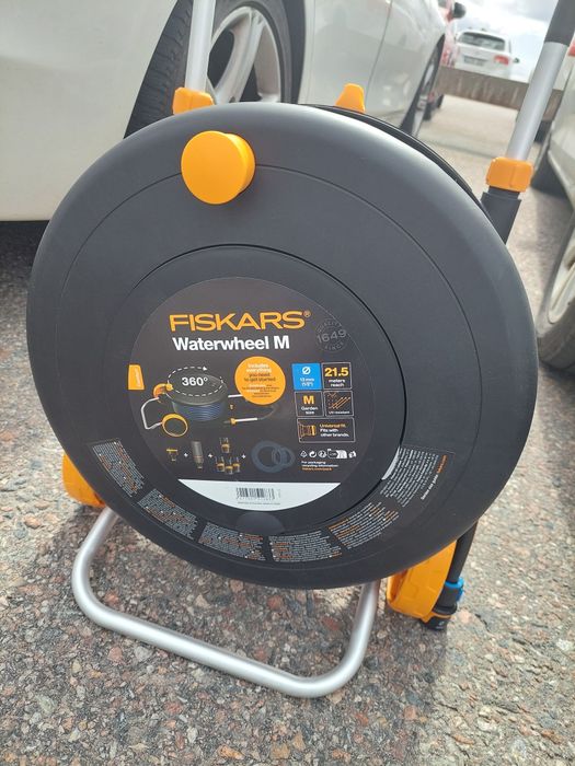 Котушка зі шлангом Fiskars Comfort M