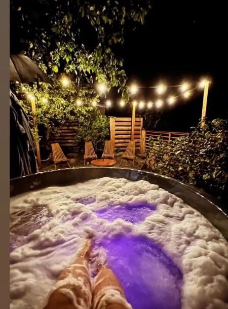 Окремий будинок.Чан .Басейн .Оренда Славське Відпочинок Карпатах.Житло