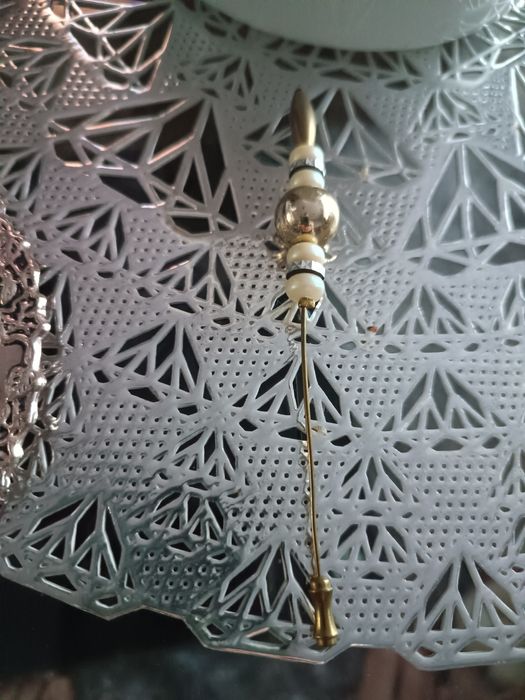 Stare szpilki do kapelusza