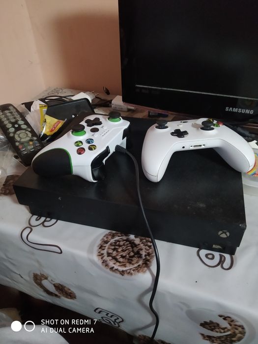 Продам xBox one X