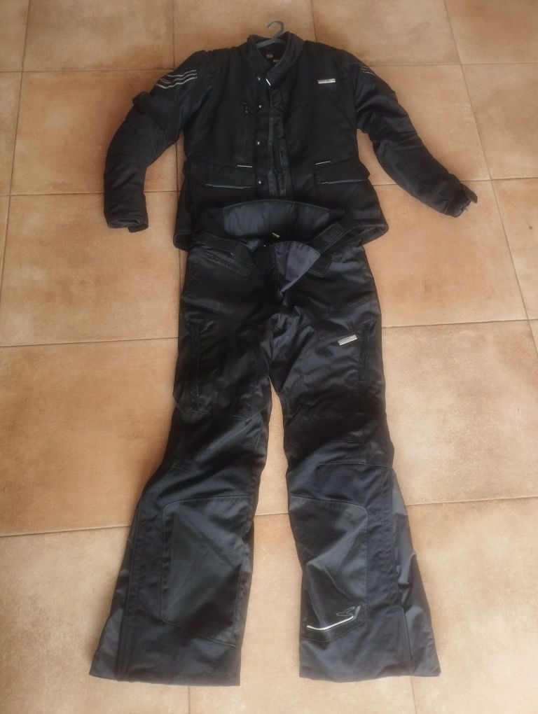 Fato completo de proteção para moto