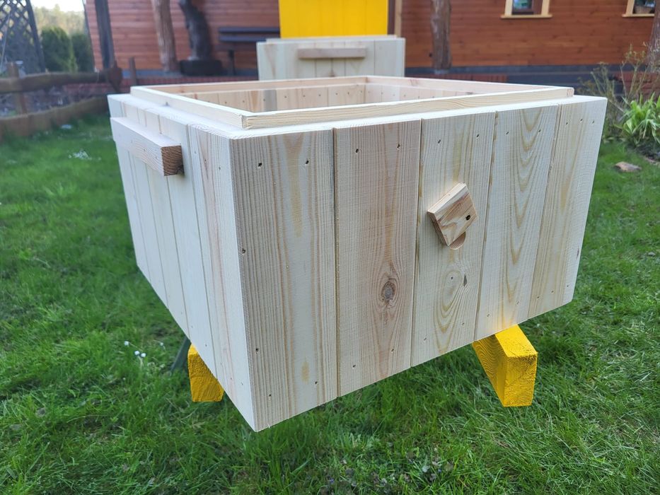 Ule wielkopolskie drewniane ule dopłaty ramki stojaki dennice
