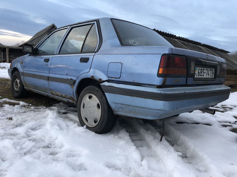 Nissan Sunny по з/ч