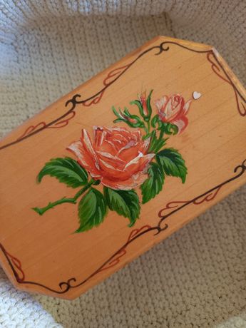 Szkatułka drewniana malowana róże kwiaty vintage less waste