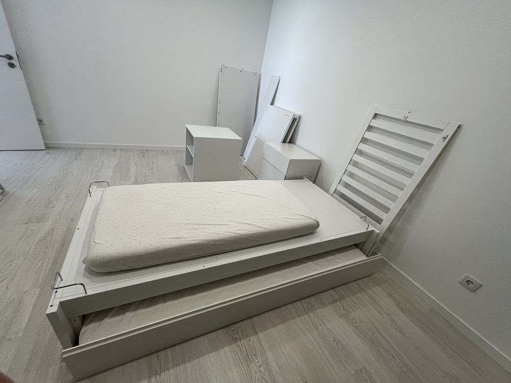 Berço convertível com cama extra/gavetas (70x140 cm) branco