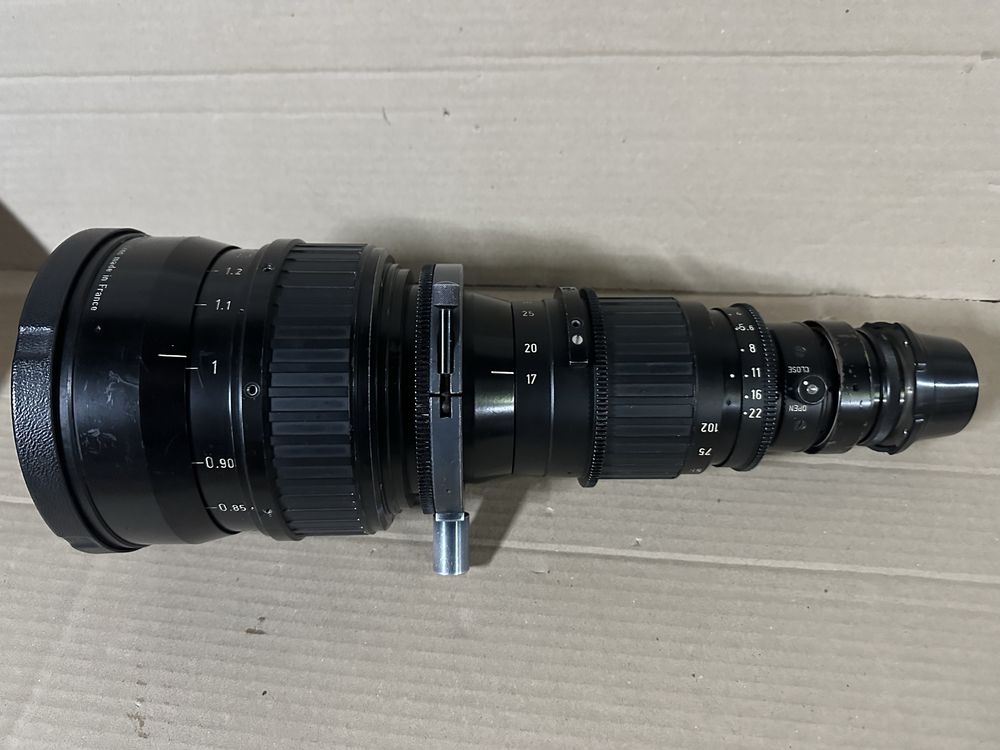 Обʼєктив объектив Angenieux 17-102 mm