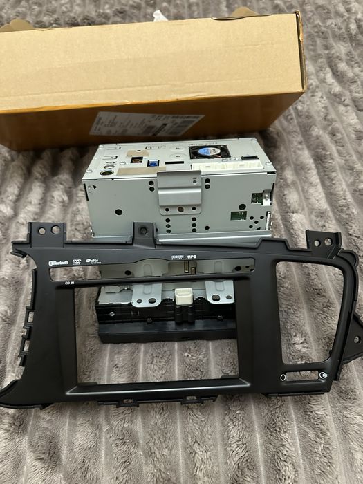 Оригинальная сенсорная магнитола Kia K5 2010-2013 годов, корейская!