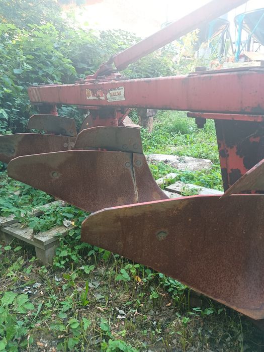 Pług 3 skibowy Akpil