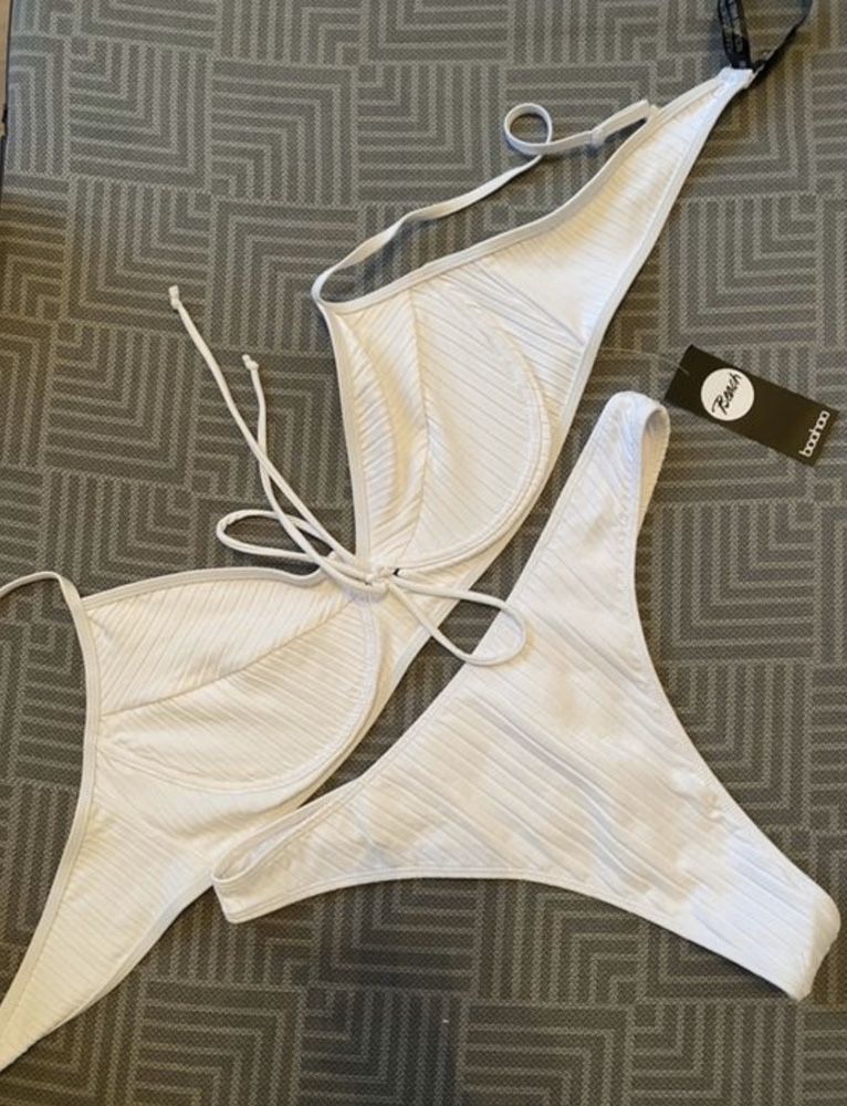 Prążkowane, teksturowane wiązane bikini z fiszbinami xxl