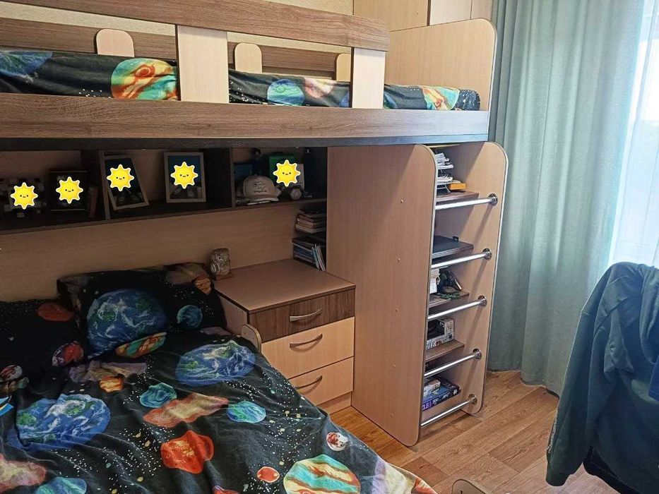 Ліжко дитяче двоярусне + комод + шафа