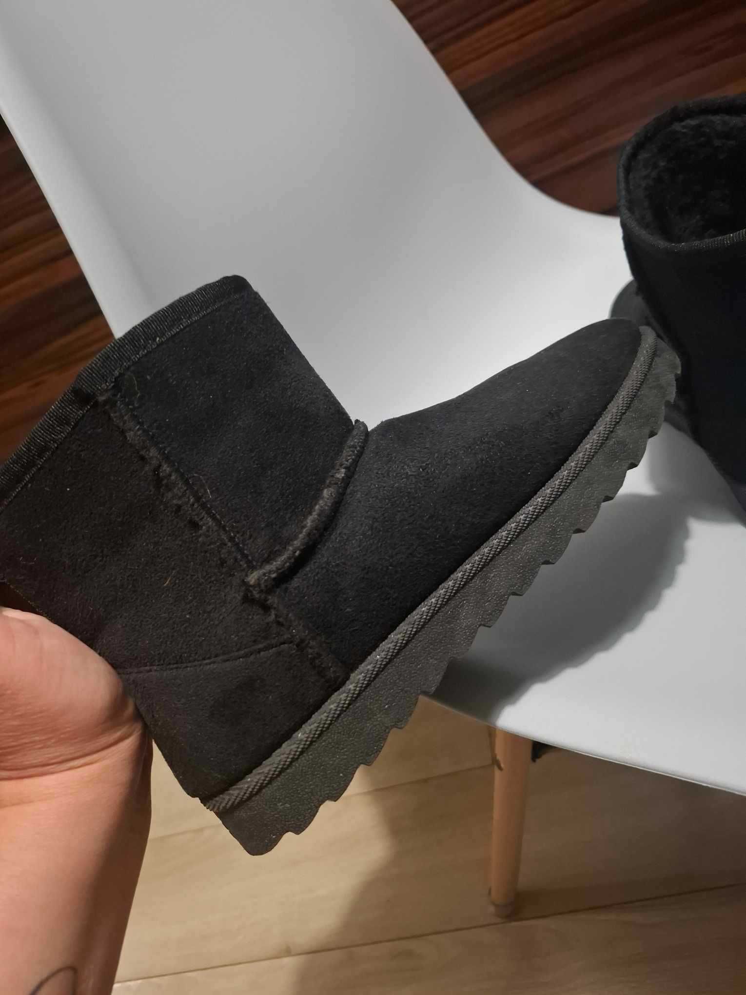 Buty Emu czarne r. 39