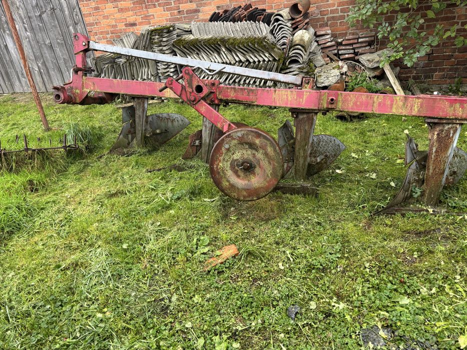 Pług obrotowy 4-skibowy