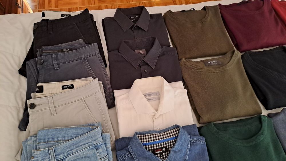 Roupa de homem (32 peças de roupa)