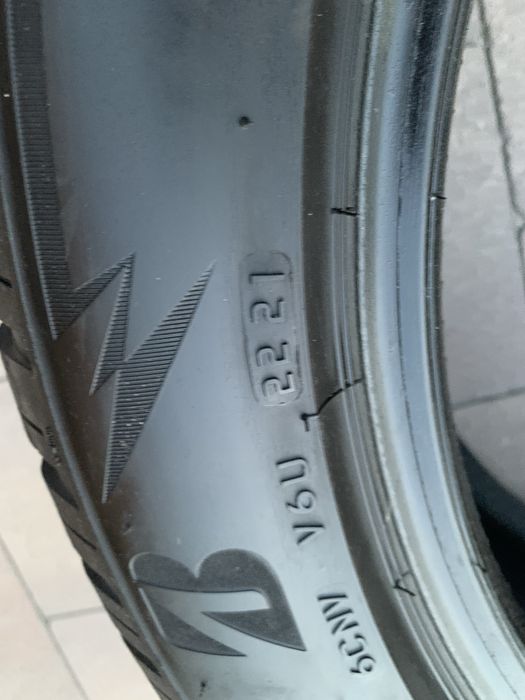 Зимові шини(резина) 235/50 R19 “Bridgestone” Blizzak LM005 - 2шт.