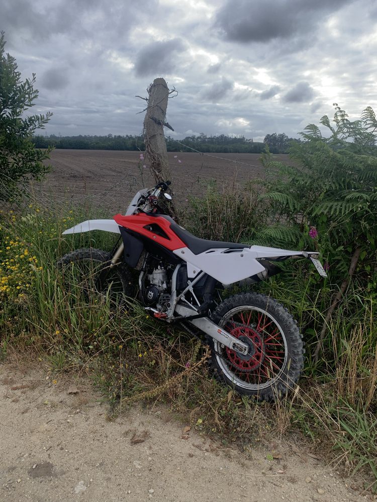 Husqvarna wre 125 supermotard carta a1