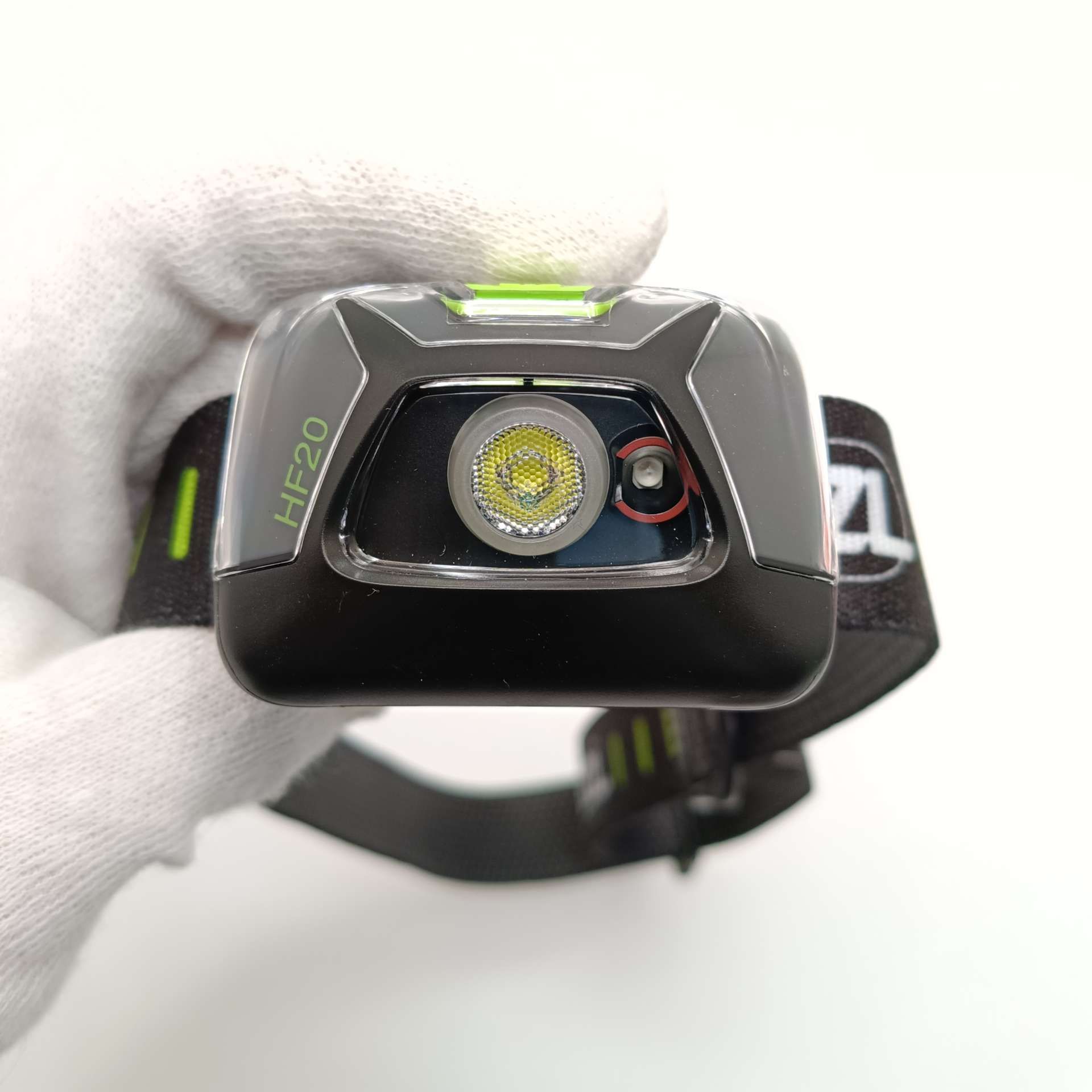Latarka czołowa PETZL Actik Core E065AA03