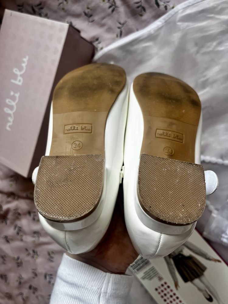 Buty roz.34 oraz dodatki komunijne - worek, ozdoba do włosów, rajstopy