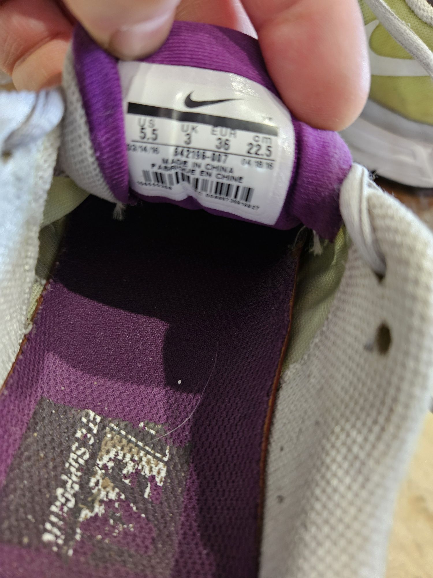 buty Nike  vomero 9 36