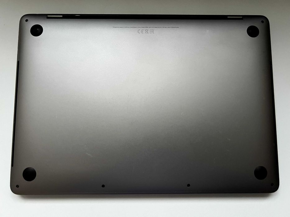 MacBook Pro 13 2018 Core i7 16 256 SSD Space Gray A1989