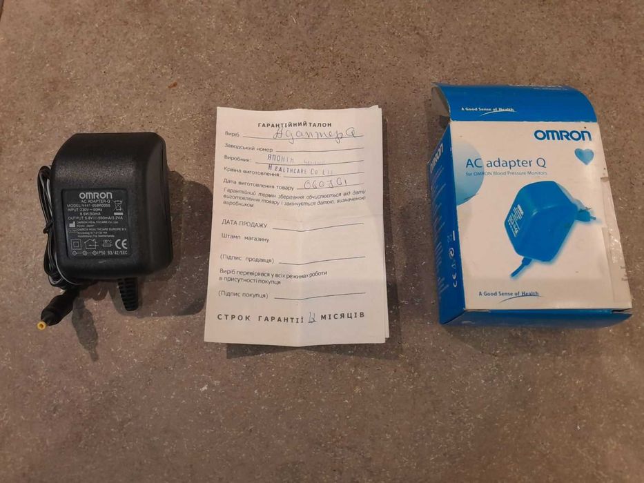 продам AC adapter (блок живлення) OMRON 5.8V DC тонкий штеккер, Японія