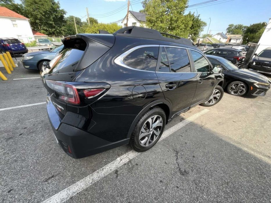 Subaru Outback Limited      2020