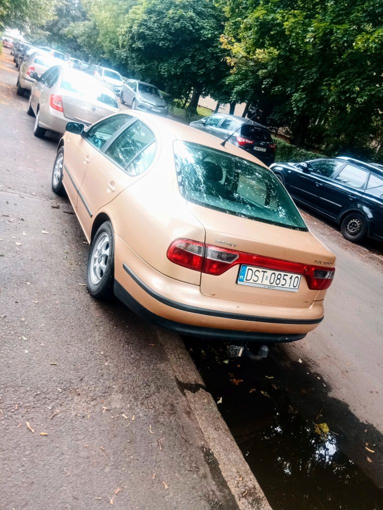 Sprzedam Seata Toledo 1.9tdi,hak,klima