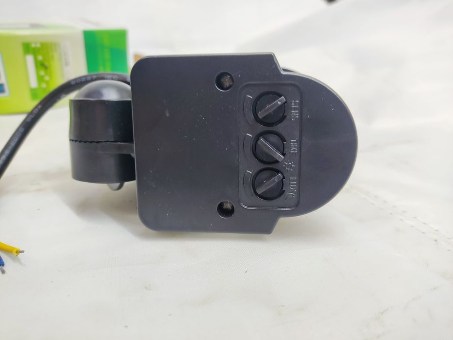 Naświetlacz LED 10W Halogen Lampa ZEWNĘTRZNA Reflektor CZUJNIK RUCHU