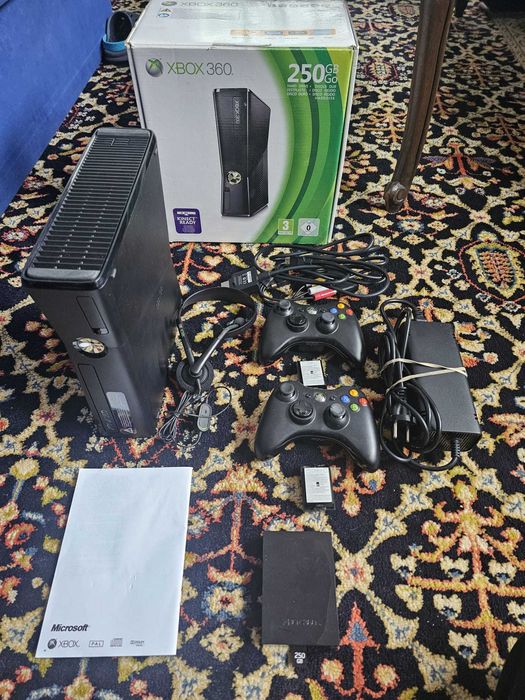 Konsola XBOX 360 pudełko