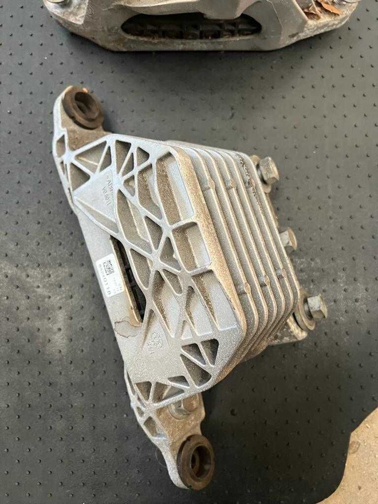 Łapa silnika i skrzyni Opel Insignia B 1.6 CDTI automat