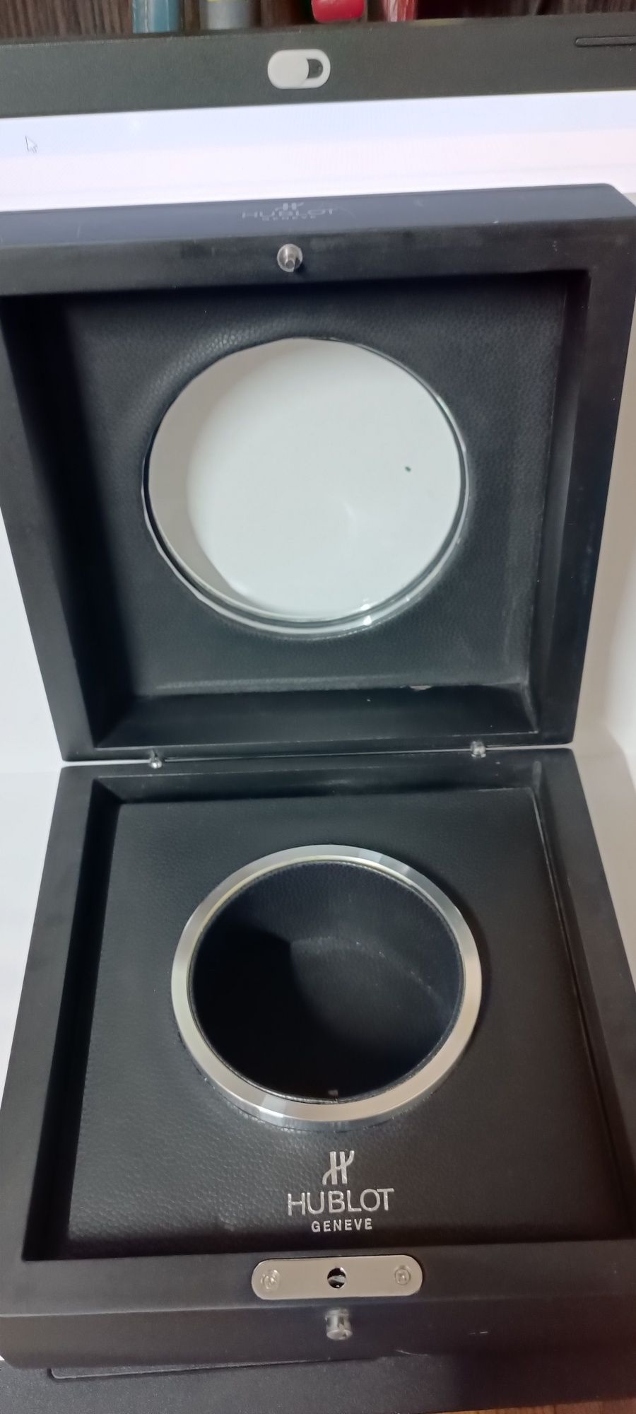 Продам оригинальную коробку для часов HUBLOT