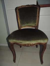 stare krzesło drewniane