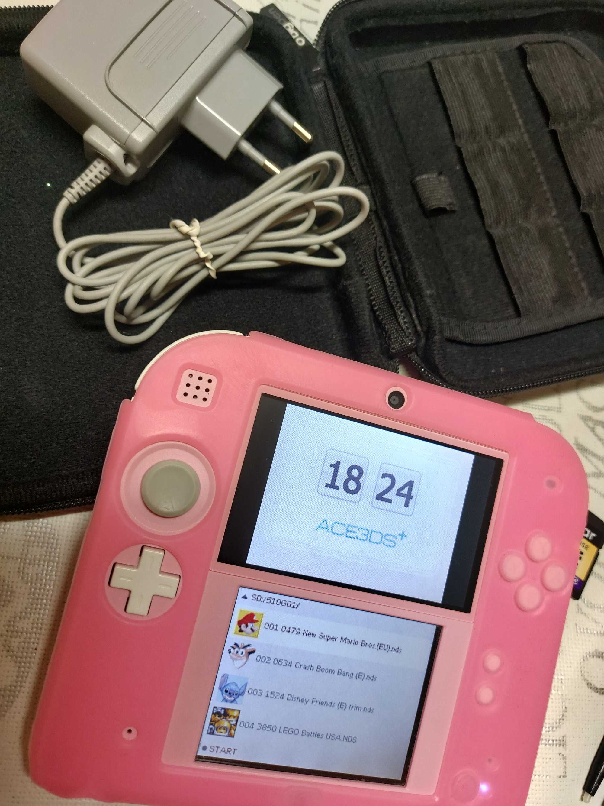 Nintendo 2DS c/ Bolsa de Transporte+Cartão SD 4Gb+Jogo 3DS 510in1+3Pen