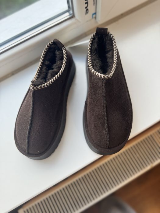 Теплі укорочені уггі,нові