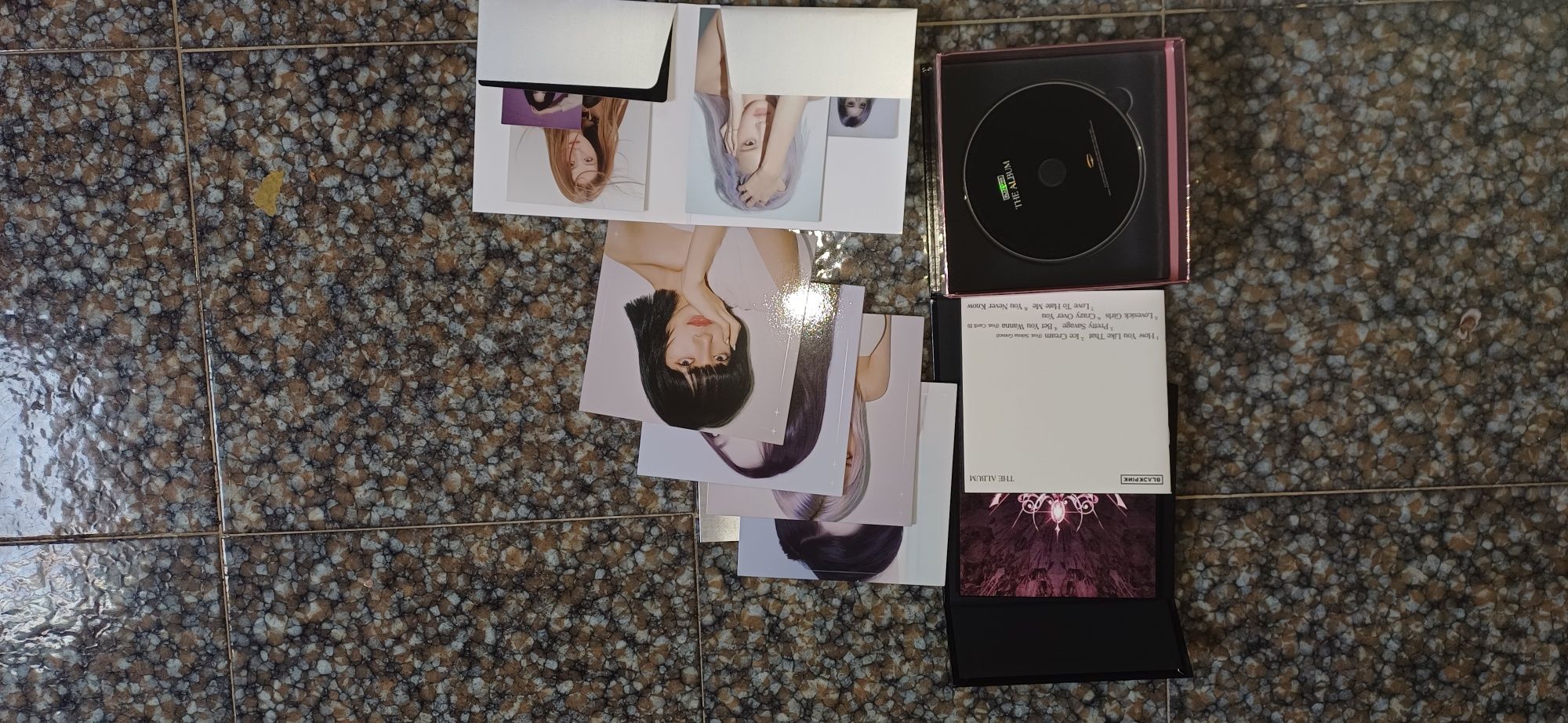 Álbum das Black Pink and BTS