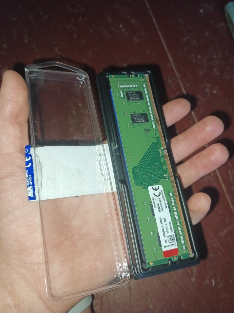 Пам'ять DDR4 4GB