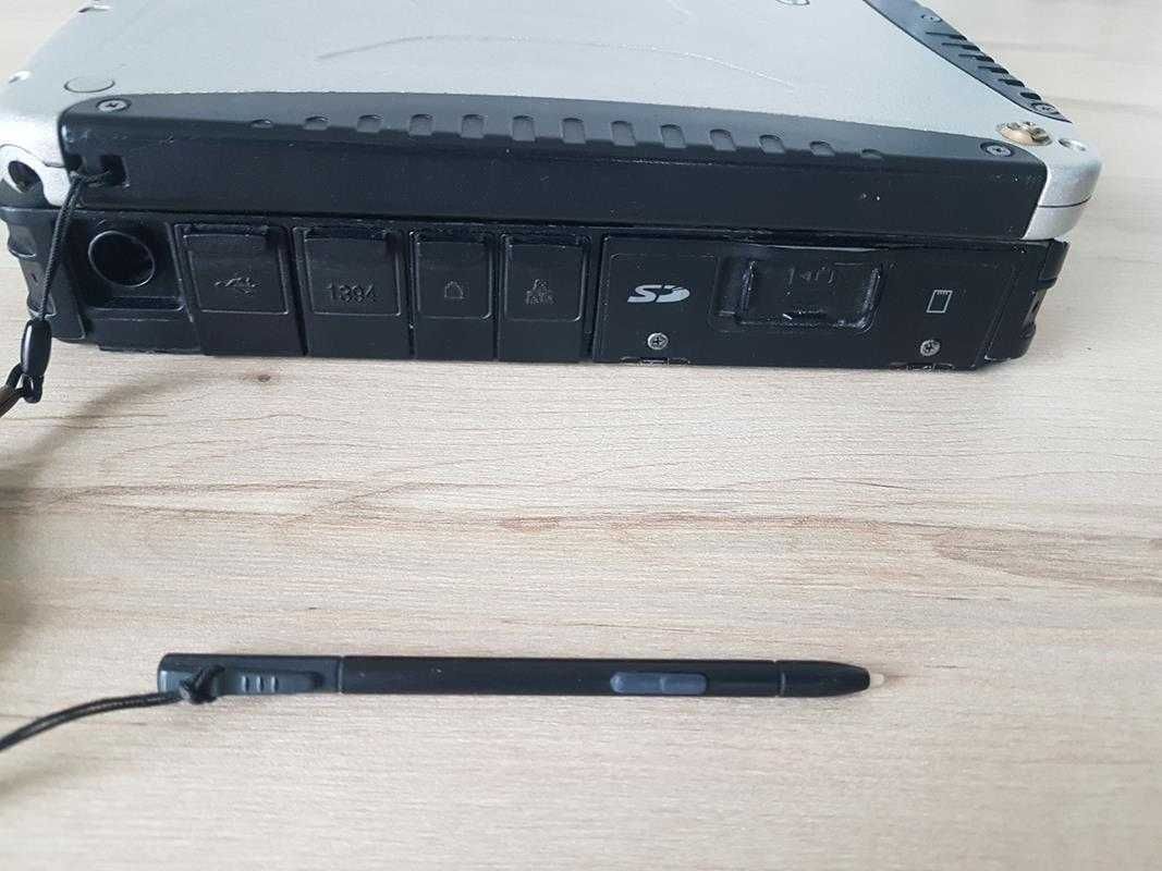 Panasonic CF-19 laptop, pancerny, sprawny, dotykowy ekran, zasilacz