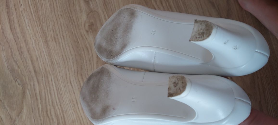 Buty ślubne 39 białe