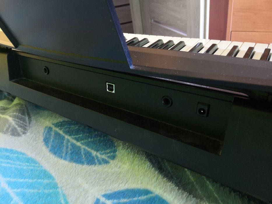Sprzedam keyboard Yamaha psr-e333